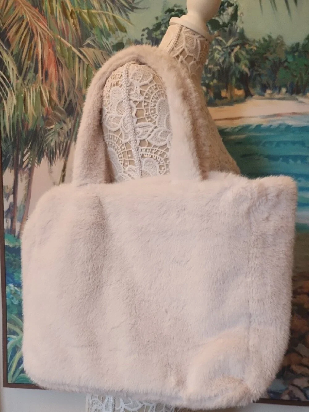 Victorias Secret Faux-Fur Tote Bag in Cream with Embossed VS Logo. Big!